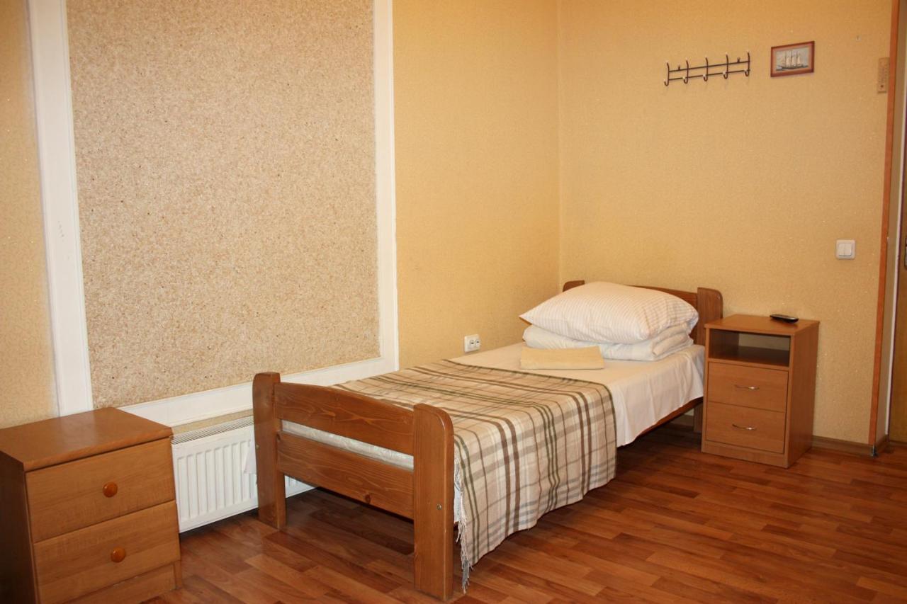 Inn Khlibodarskiy Khlibodarske Exterior photo